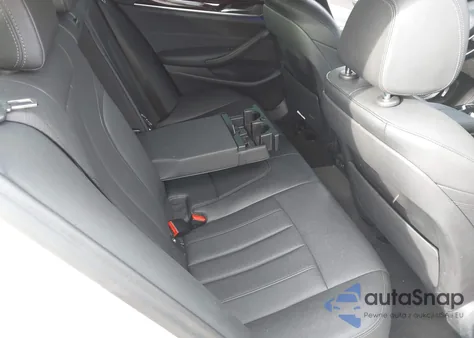 2021 BMW 530I xDrive z USA, uszkodzony, nr VIN WBA13BJ08MWW97455